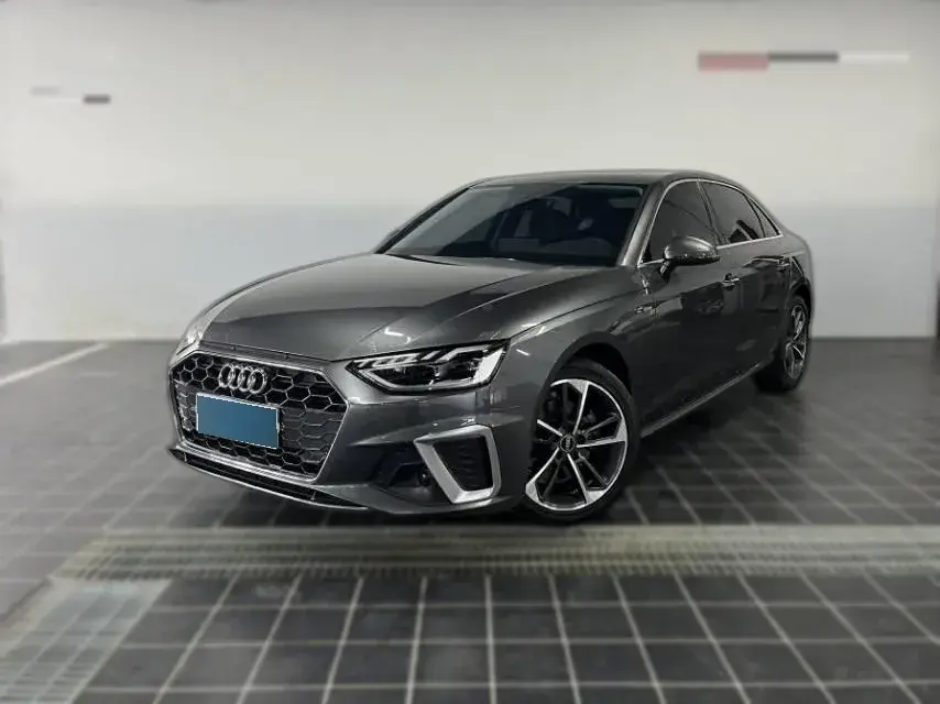 2023 Audi A4L 2.0T 190HP L4 7DCT