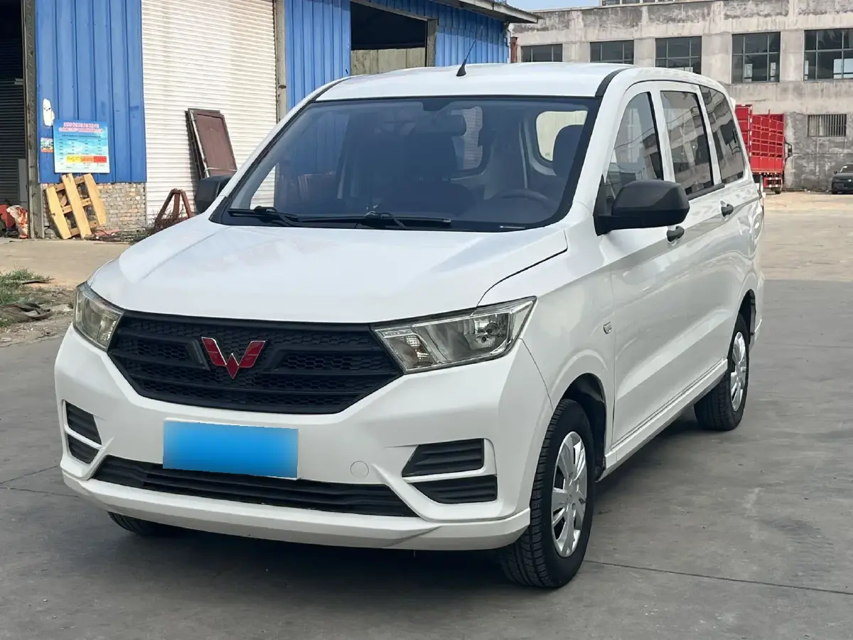 2019 WuLing HongGuang 1.5L 105HP L4 5MT 2019 WuLing HongGuang 1.5L 105HP L4 5MT