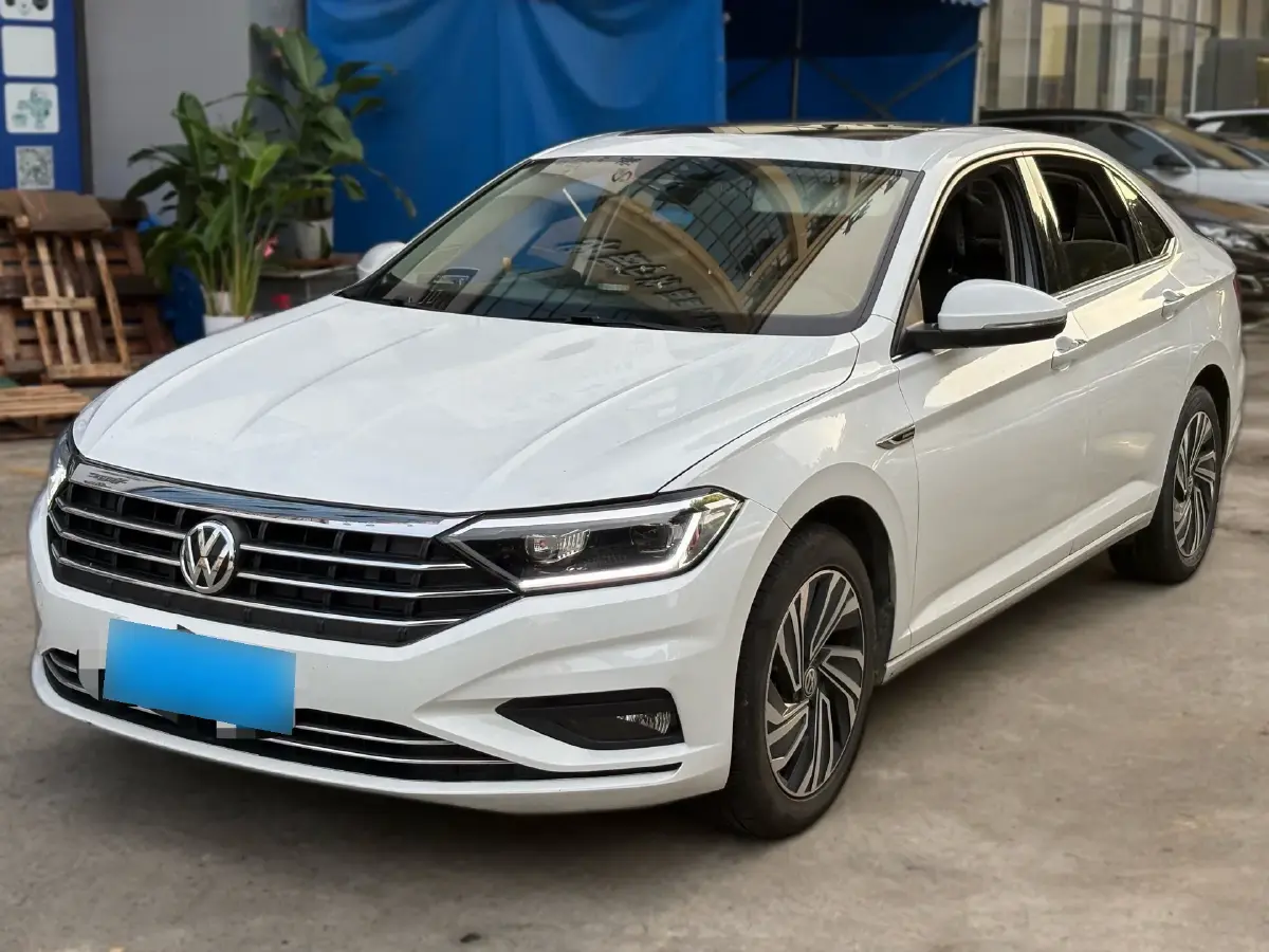 2021 Volkswagen Sagitar 1.4T 150HP L4 7DCT