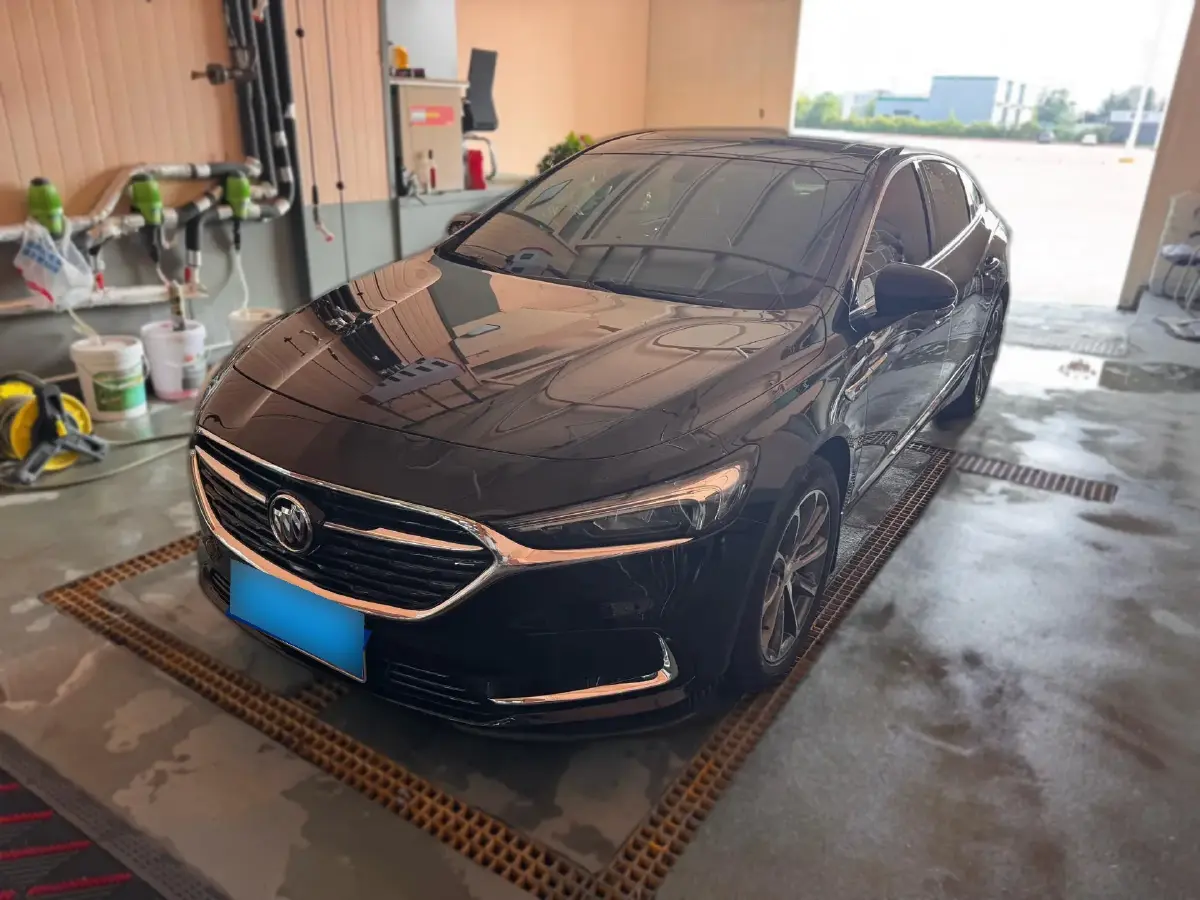 2022 Buick Larcosse 2.0T 237HP L4 9AT