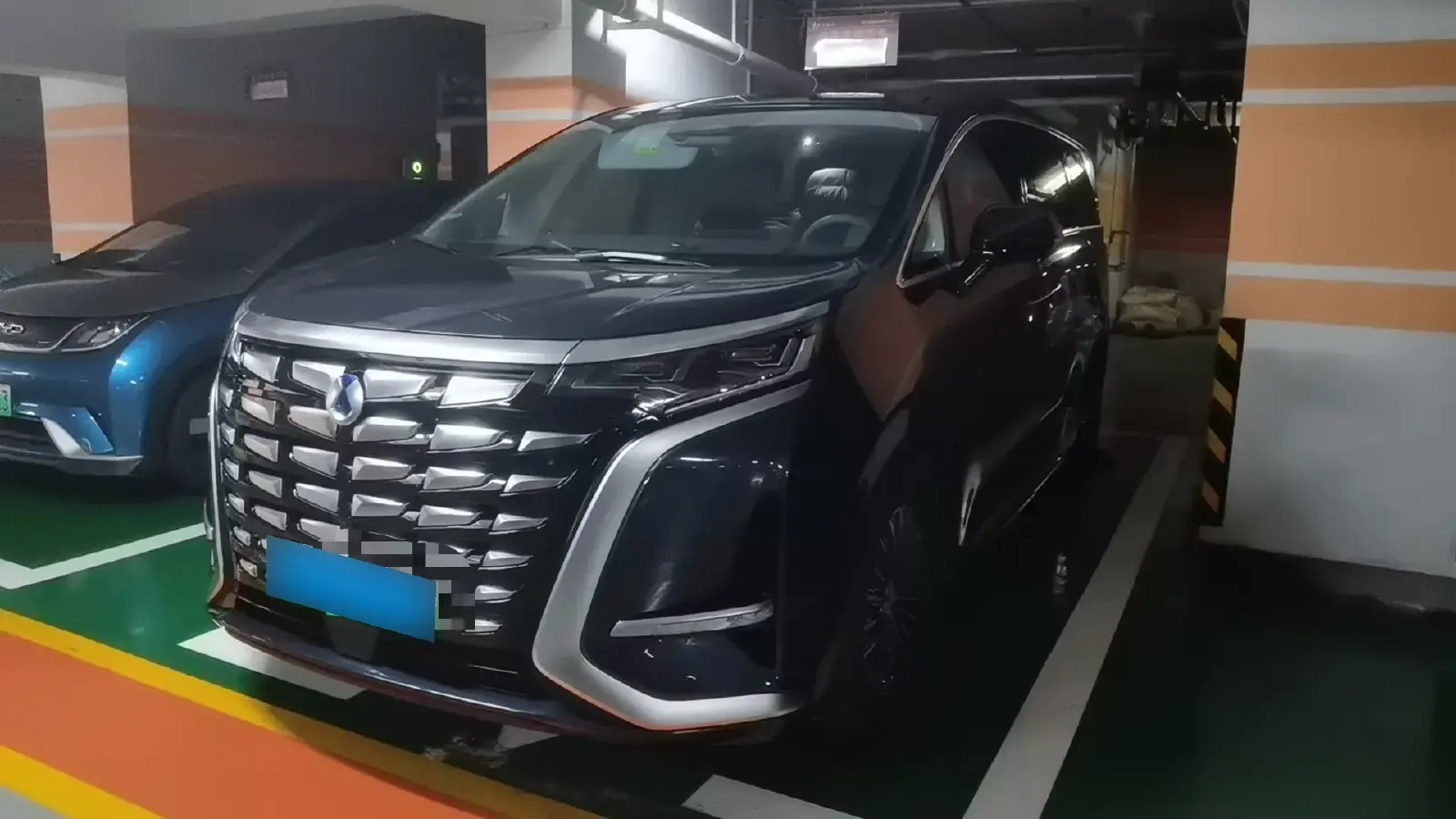 2022 Denza D9 1.5T 139HP L4 E-CVT PHEV 40.06KWH