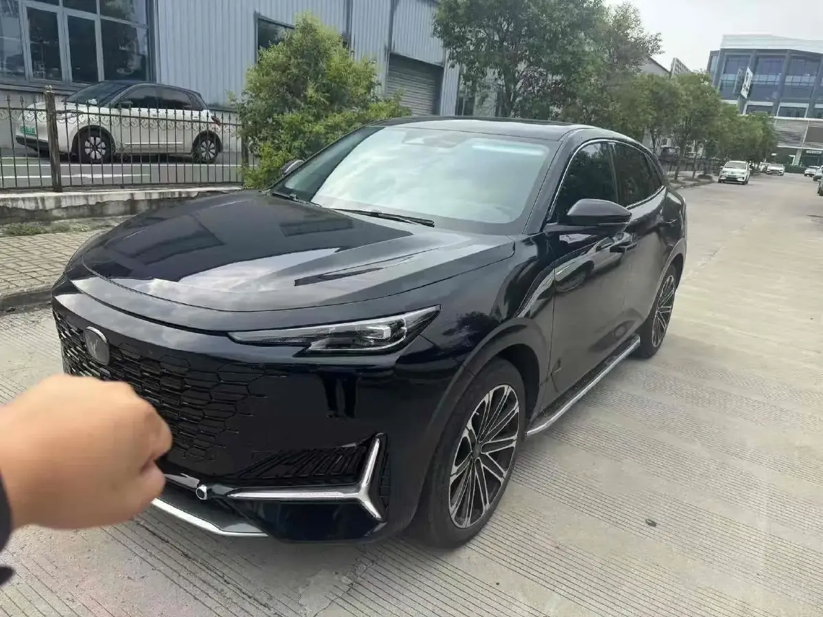 2022 ChangAn UNI-K iDD 1.5T 170HP L4 6TCT PHEV 30.74KWH
