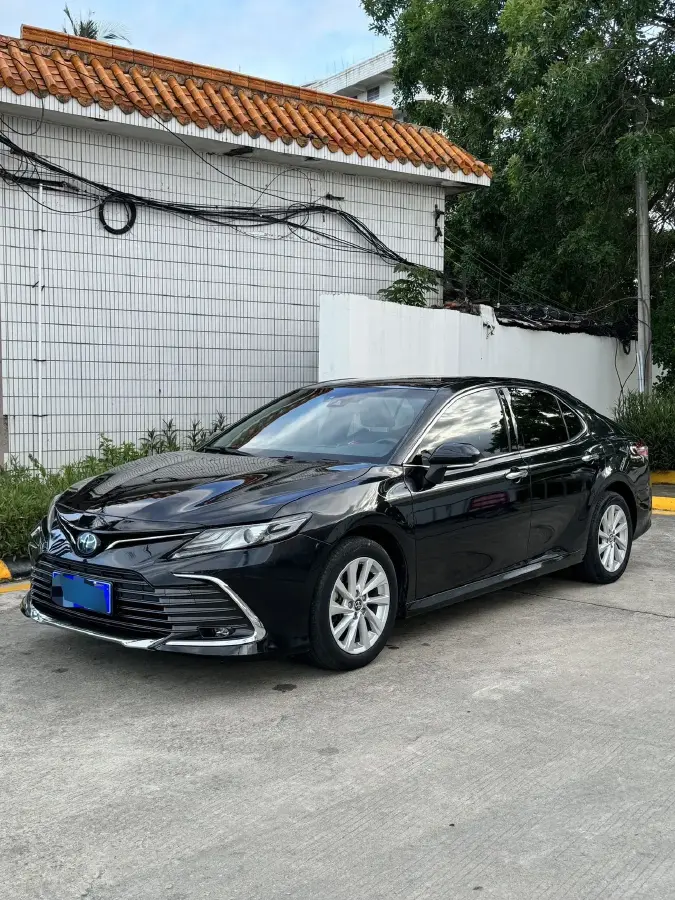 2021 Toyota Camry 2.5L 178HP L4 E-CVT Hybrid