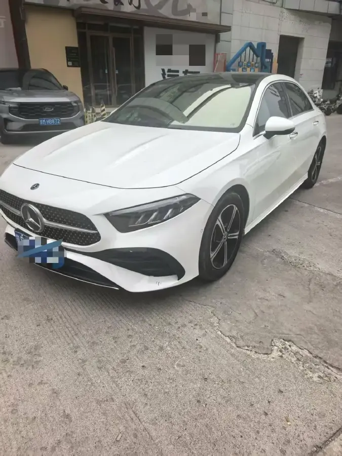 2023 Mercedes-Benz A Class 1.3T 163HP L4 7DCT