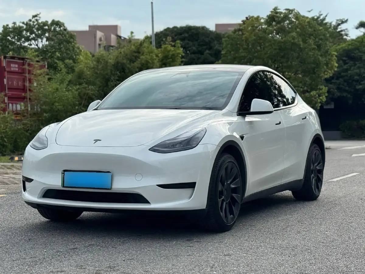 2024 Tesla Model Y BEV 60KWH