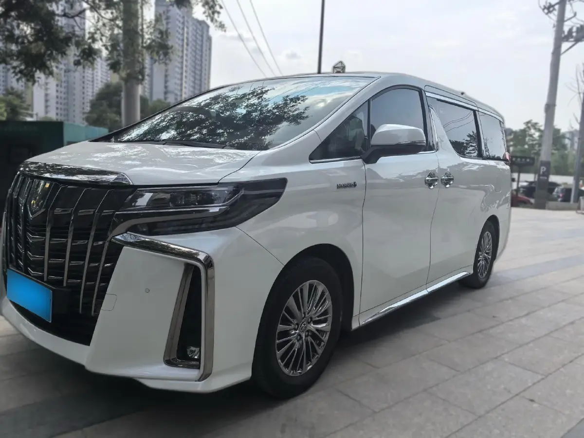 2023 Toyota Alphard 2.5L 117HP L4 E-CVT Hybrid
