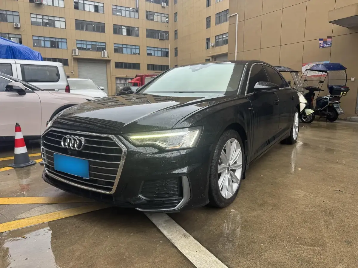 2021 Audi A6L 2.0T 224HP L4 7DCT