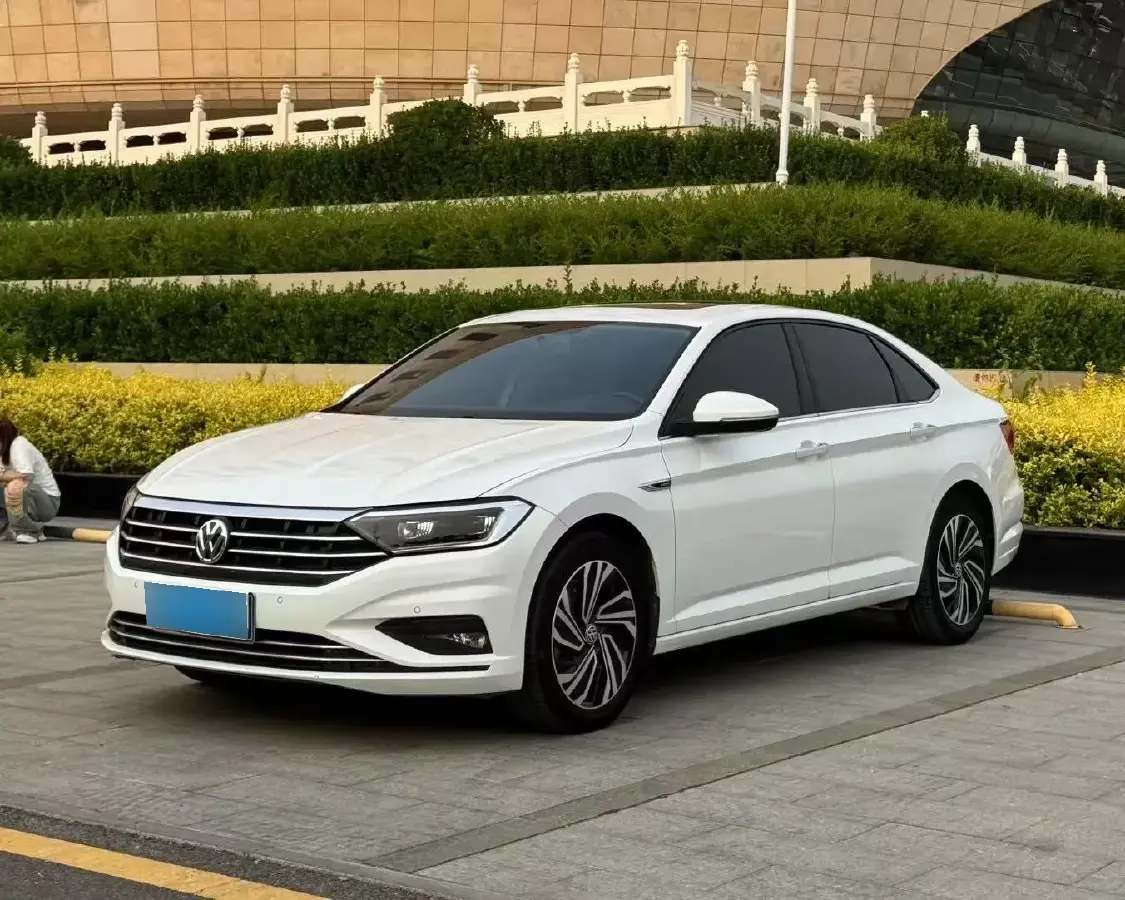 2021 Volkswagen Sagitar 1.4T 150HP L4 7DCT