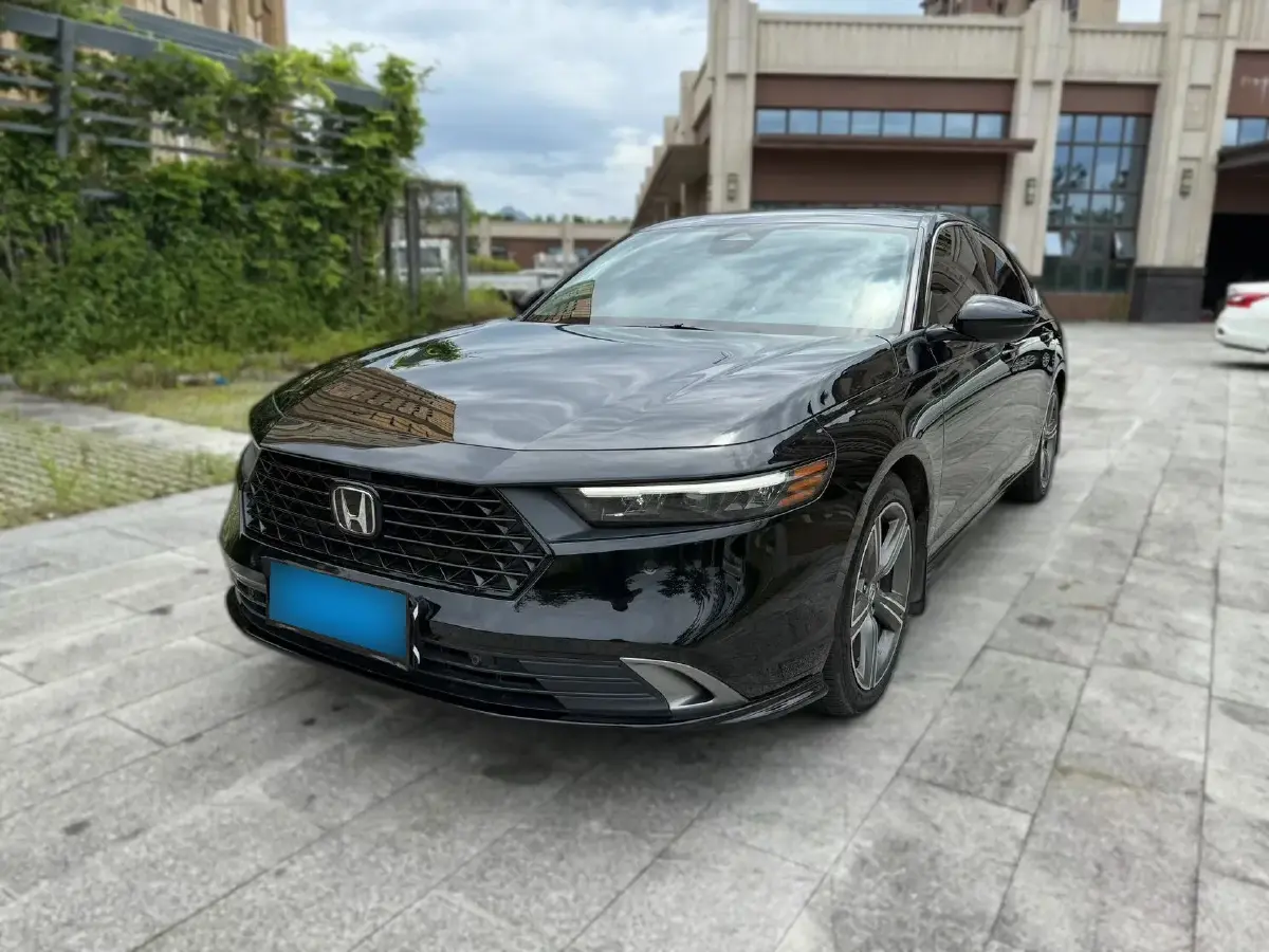 2023 Honda Accord 1.5T 192HP L4 CVT