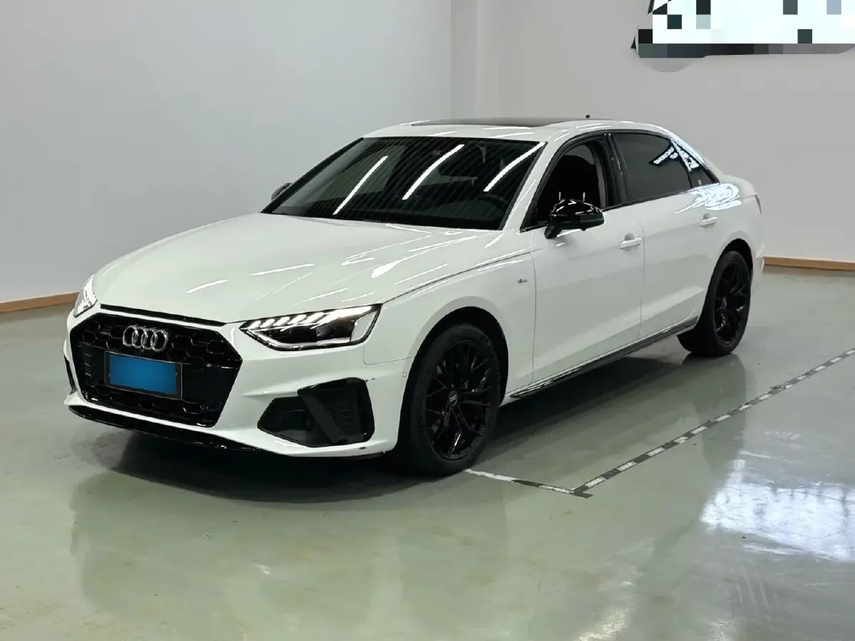 2022 Audi A4L 2.0T 190HP L4 7DCT