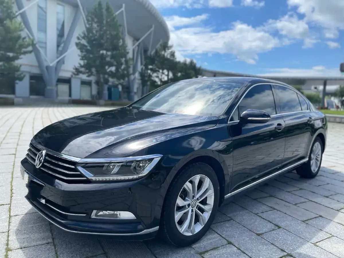 2019 Volkswagen Magotan 2.0T 220HP L4 7DCT