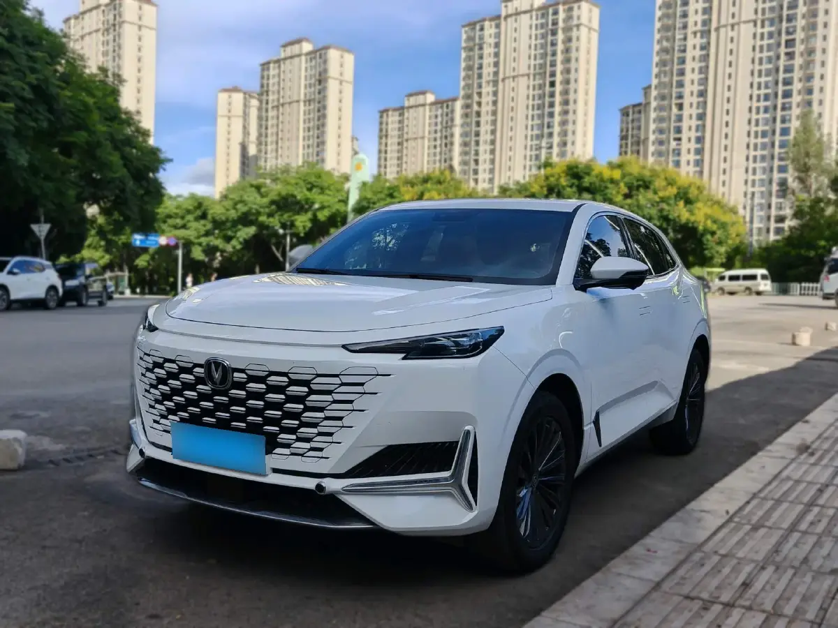 2021 ChangAn UNI-K 2.0T 233HP L4 8AT