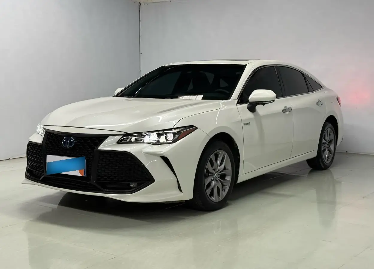 2019 Toyota Avalon 2.5L 178HP L4 E-CVT Hybrid