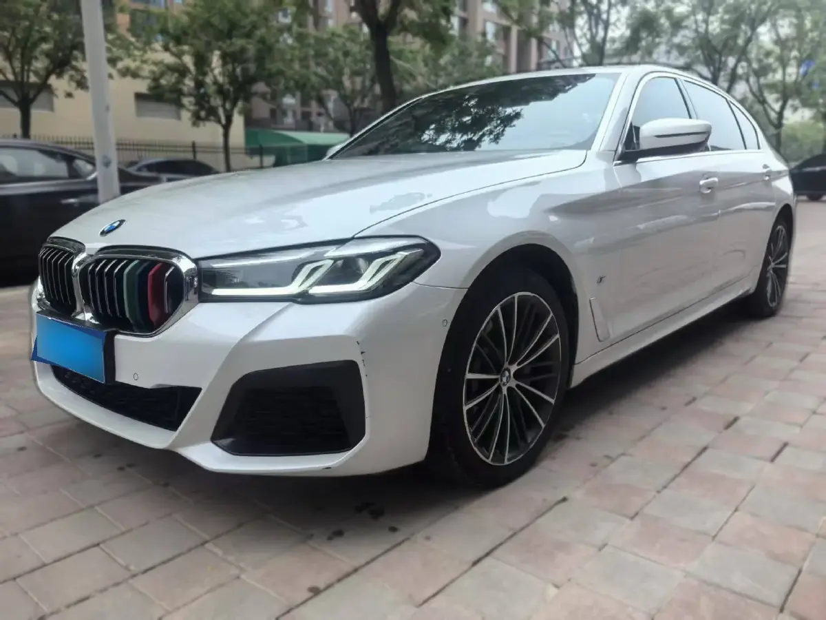 2021 BMW 5 Series 2.0T 252HP L4 8AT