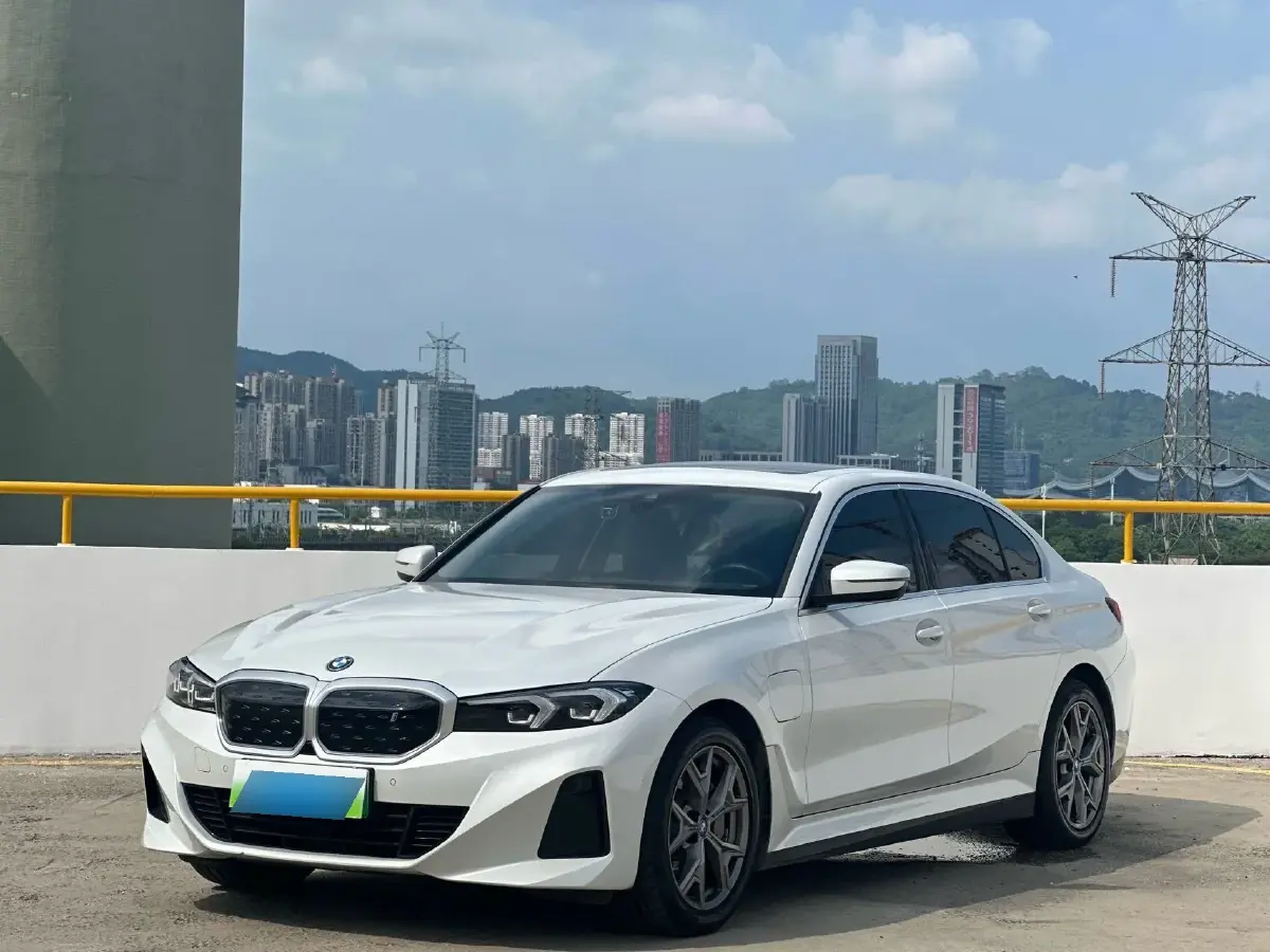 2022 BMW i3 BEV 70KWH