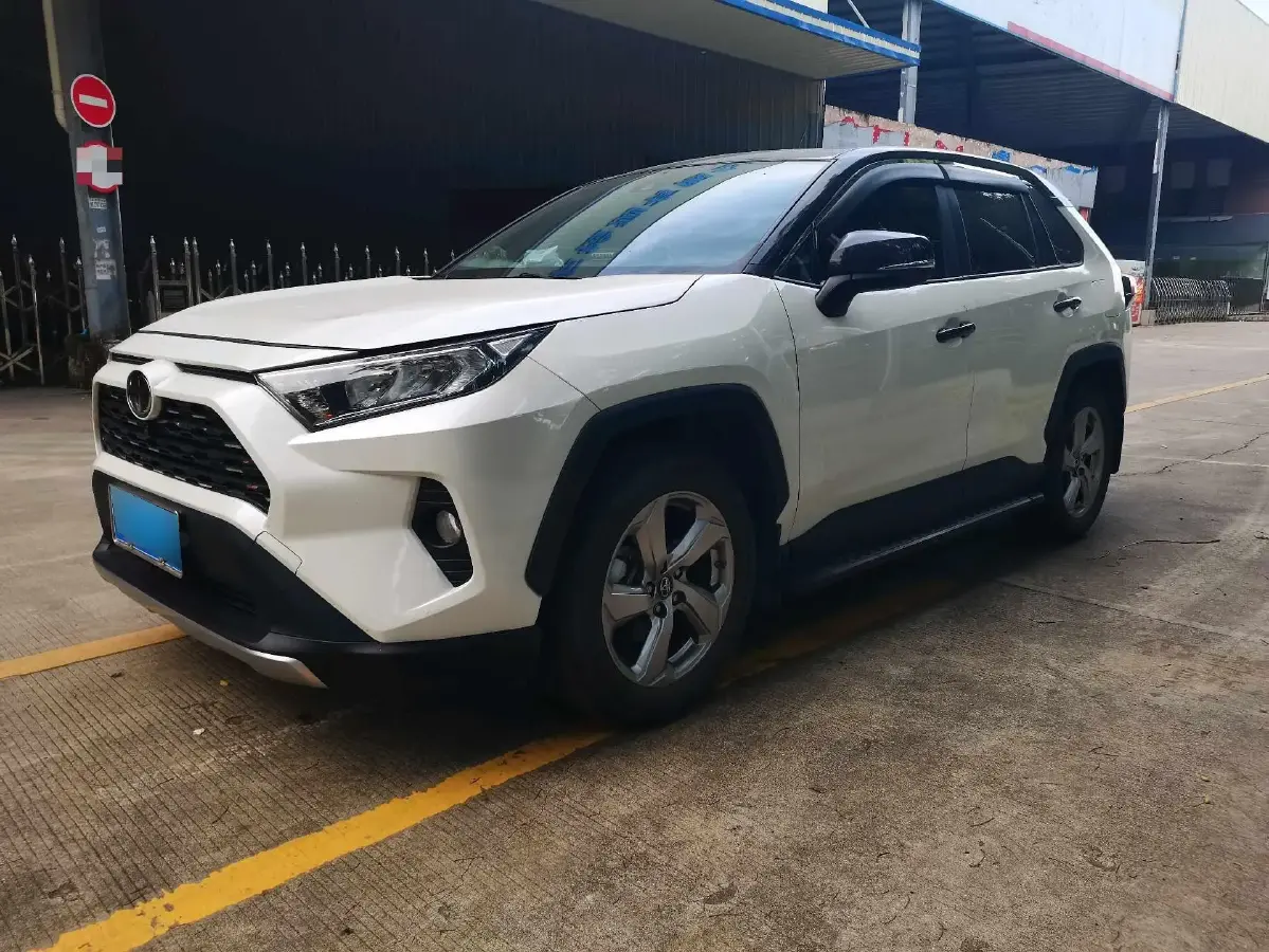 2021 Toyota RAV4 2.0L 171HP L4 CVT