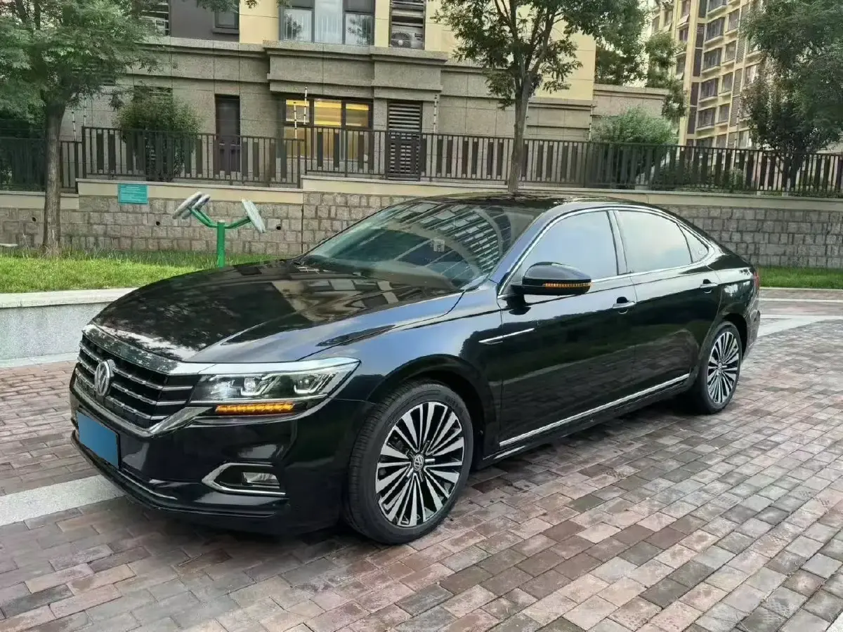 2019 Volkswagen Passat 2.0T 186HP L4 7DCT