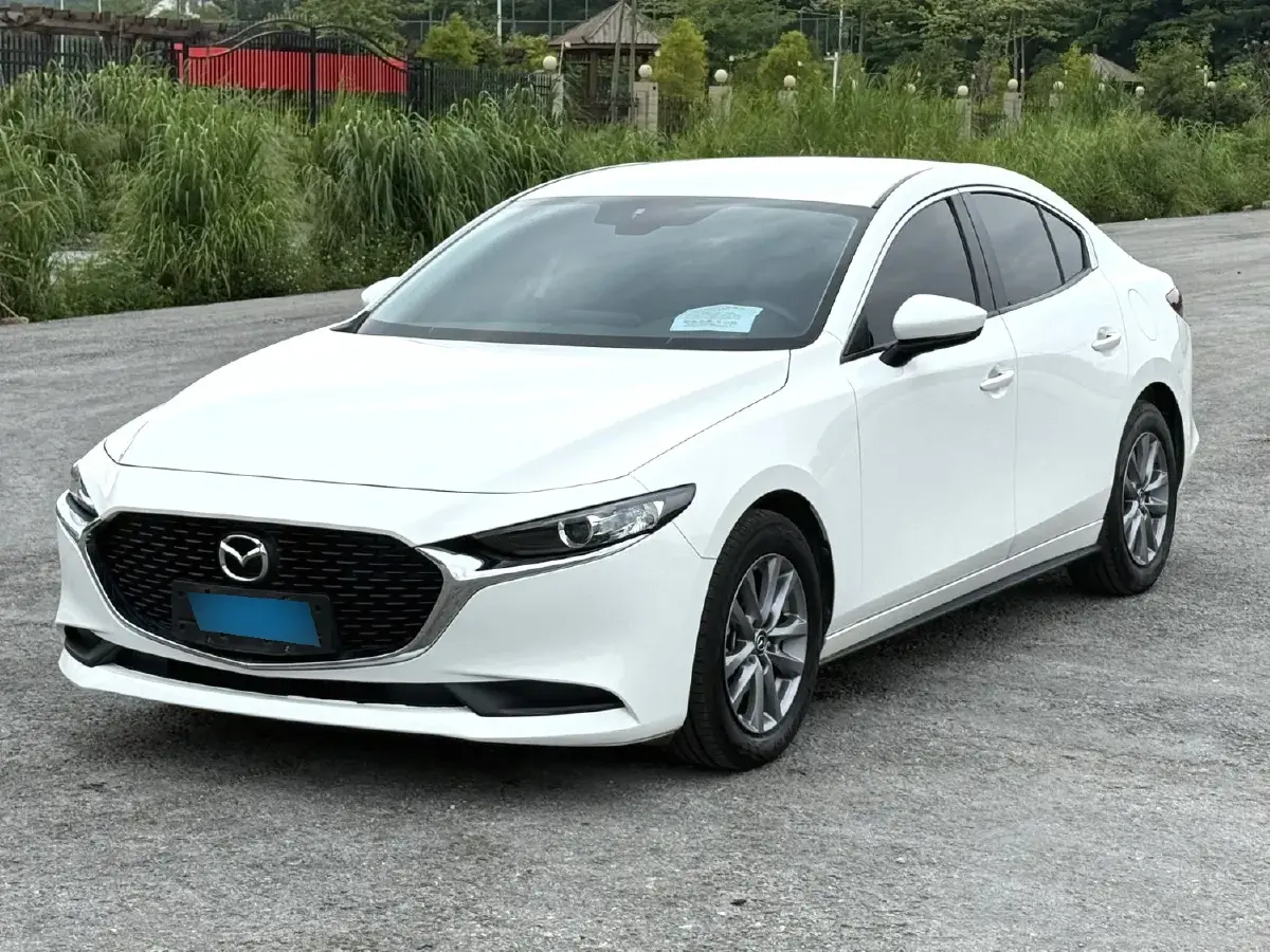 2022 Mazda 3 Axela 2.0L 158HP L4 6AT