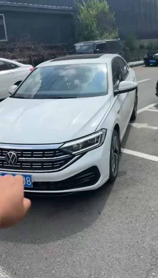 2023 Volkswagen Sagitar 1.5T 160HP L4 7DCT