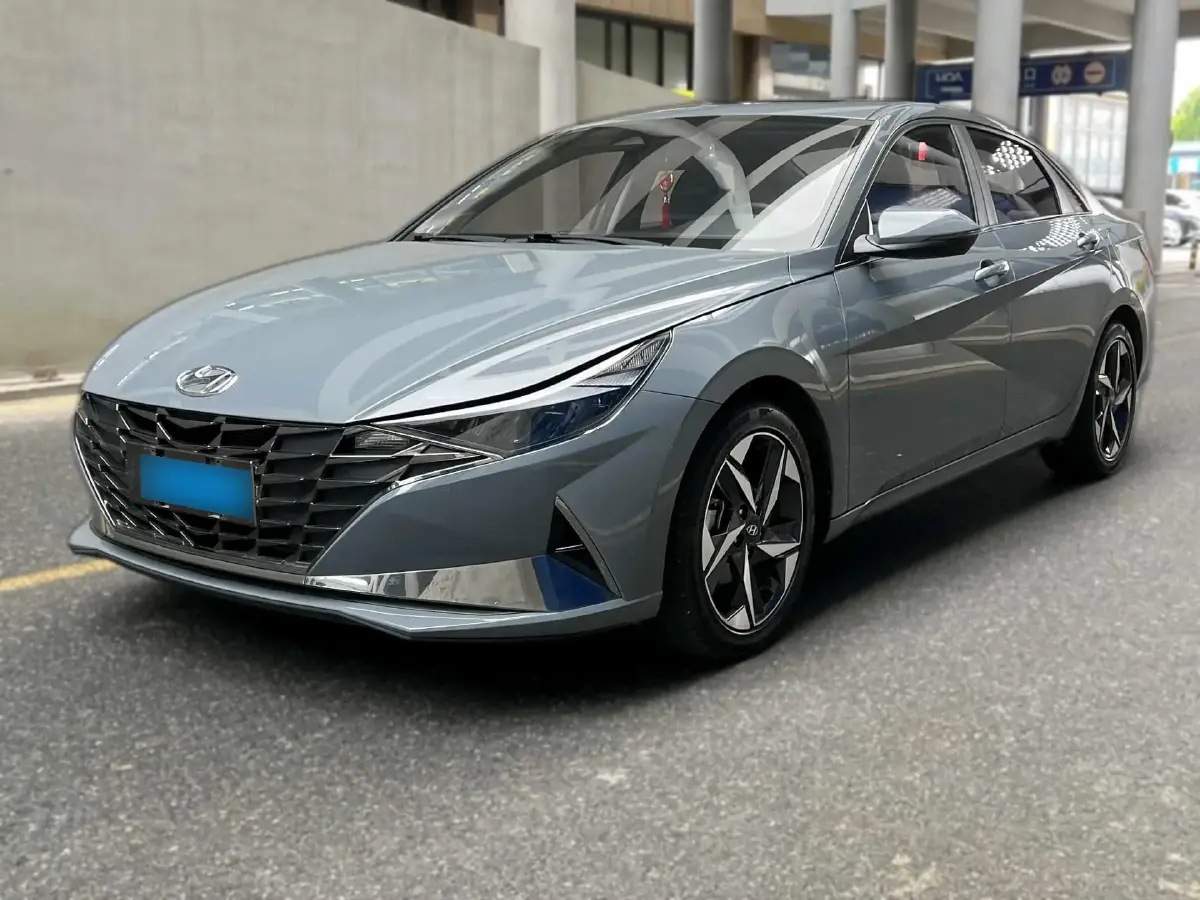 2022 Hyundai Elantra 1.5L 115HP L4 CVT