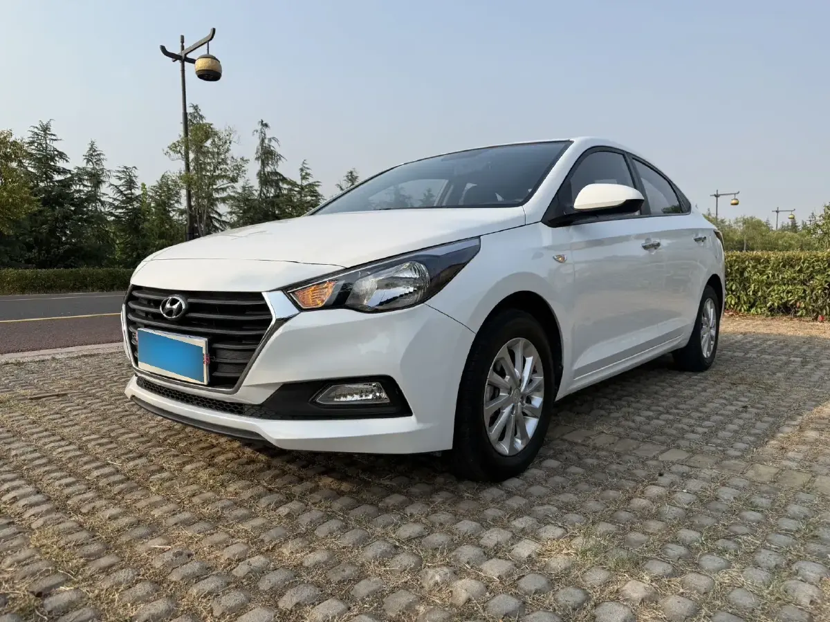 2016 Hyundai Verna 1.4L 100HP L4 6MT