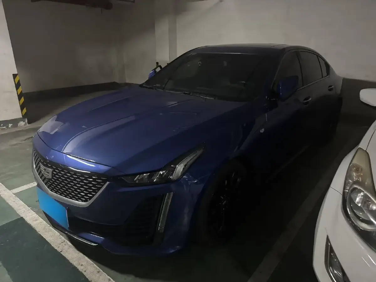 2021 Cadillac CT5 2.0T 237HP L4 10AT