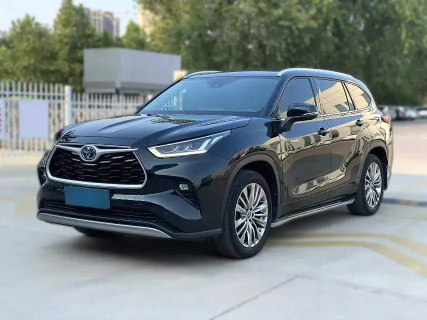 2022 Toyota Highlander 2.5L 192HP L4 E-CVT Hybrid