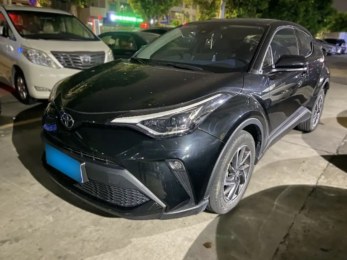 2023 Toyota C-HR 2.0L 171HP L4 CVT