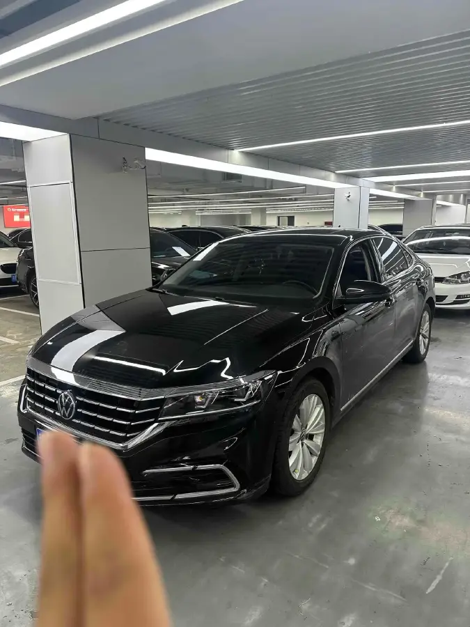 2021 Volkswagen Passat 2.0T 186HP L4 7DCT