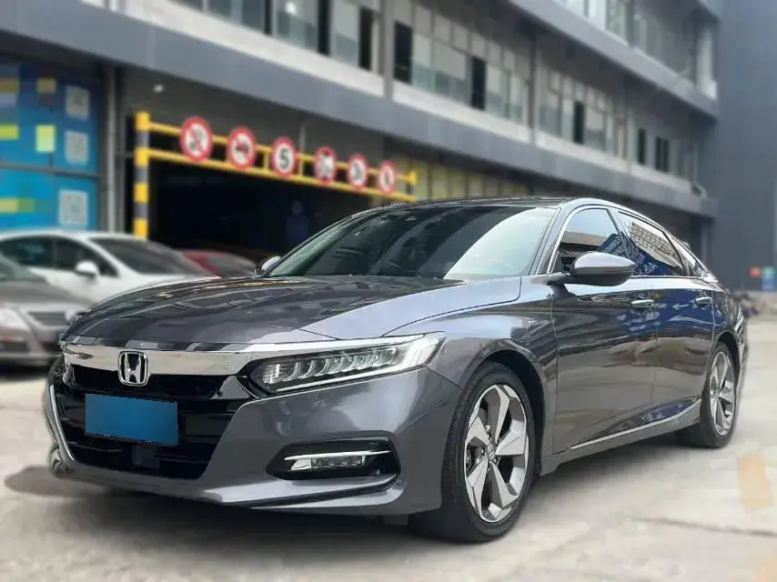 2018 Honda Accord 2.0L 146HP L4 E-CVT Hybrid
