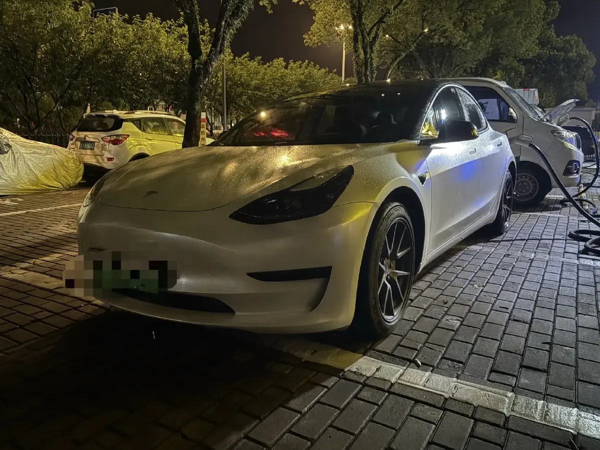 2022 Tesla Model 3 BEV 60KWH