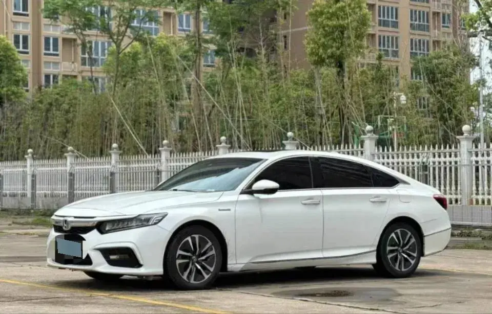 2019 Honda Inspire 2.0L 146HP L4 E-CVT Hybrid