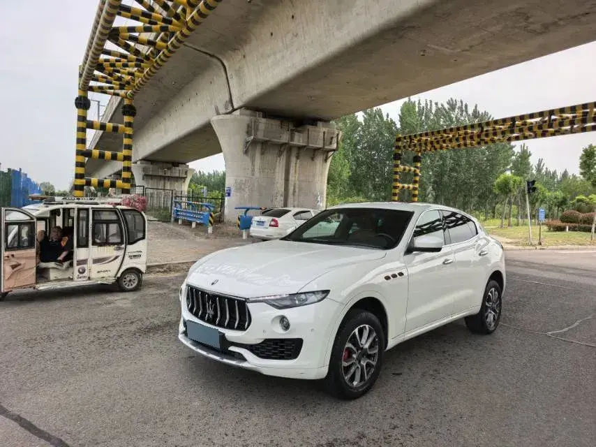 2022 Maserati Levante 2.0T 330HP L4 8AT