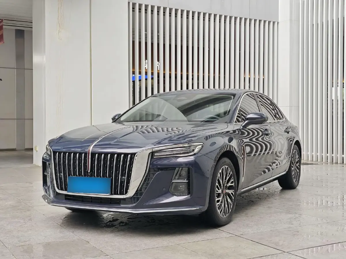2023 HongQi H5 2.0T 224HP L4 8AT
