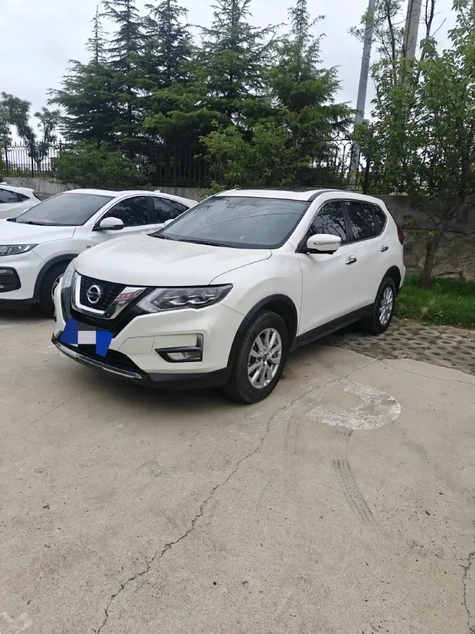 2022 Nissan X-Trail 2.0L 151HP L4 CVT