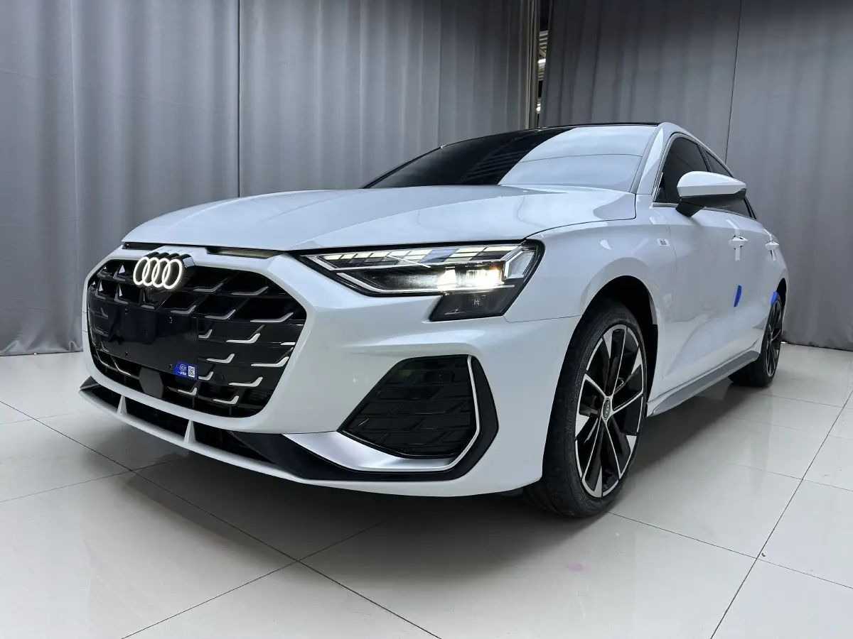 2025 Audi A3 1.5T 160HP L4 7DCT