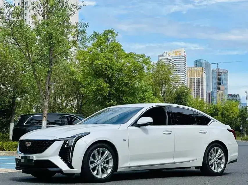 2024 Cadillac CT5 2.0T 237HP L4 10AT