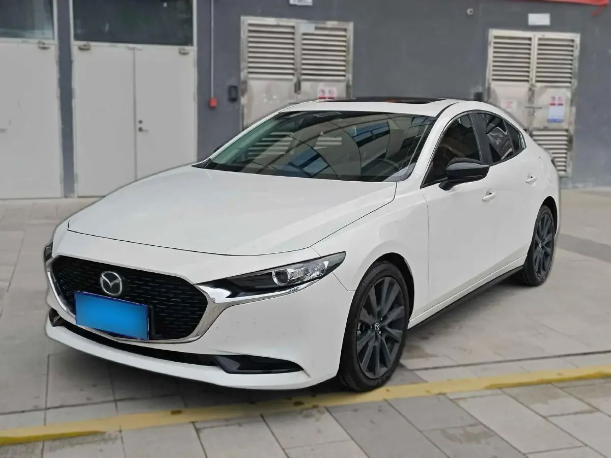 2022 Mazda 3 Axela 2.0L 158HP L4 6AT