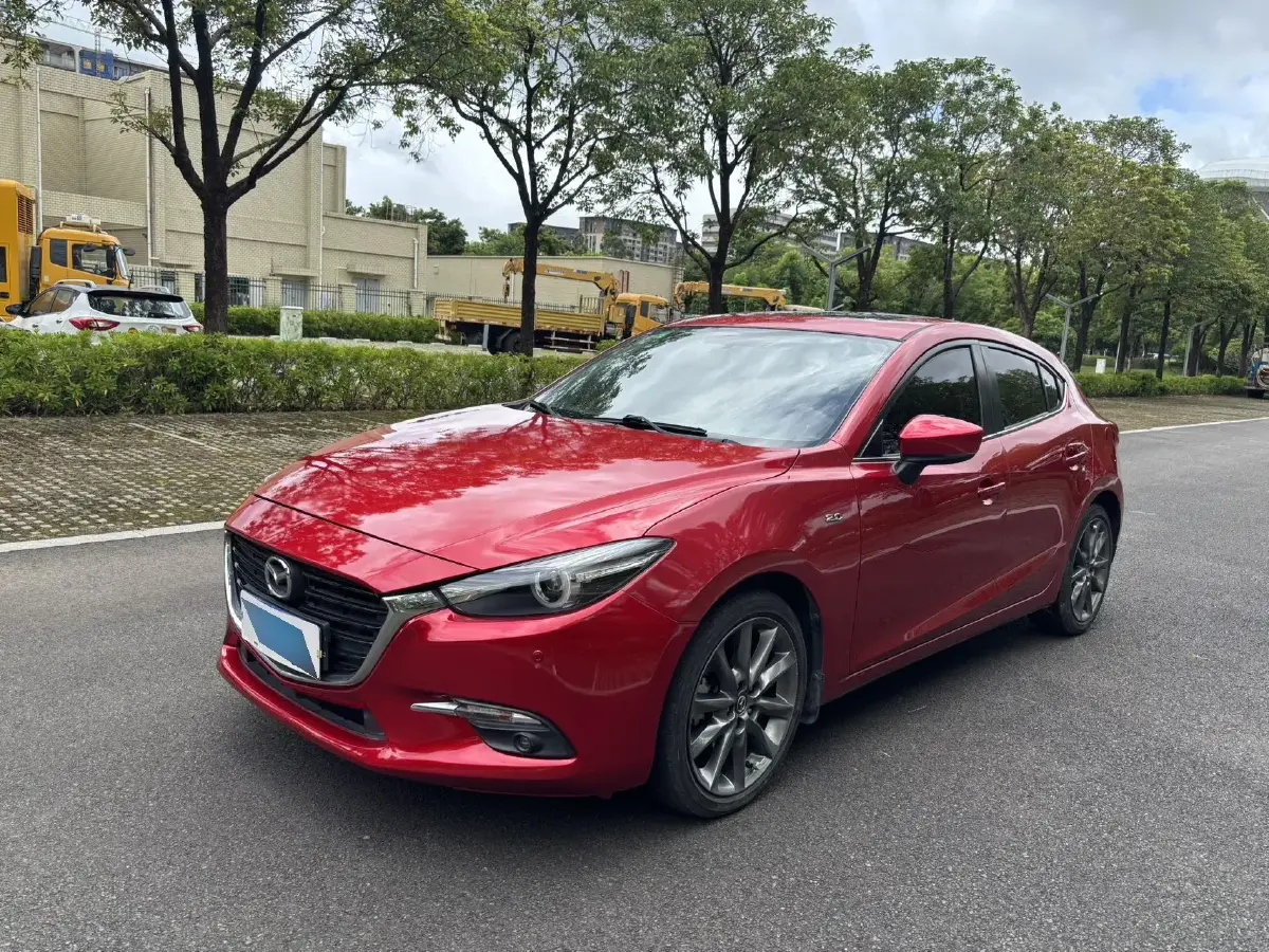 2017 Mazda 3 Axela 1.5L 117HP L4 6AT