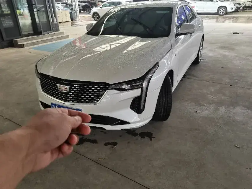 2023 Cadillac CT4 1.5T 211HP L4 8AT