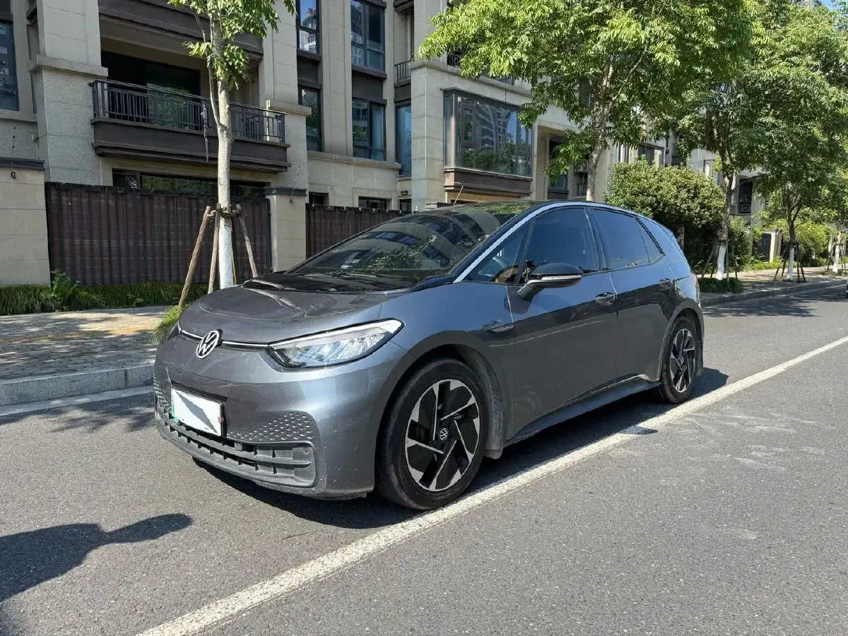2023 Volkswagen ID.3 BEV 52.8KWH