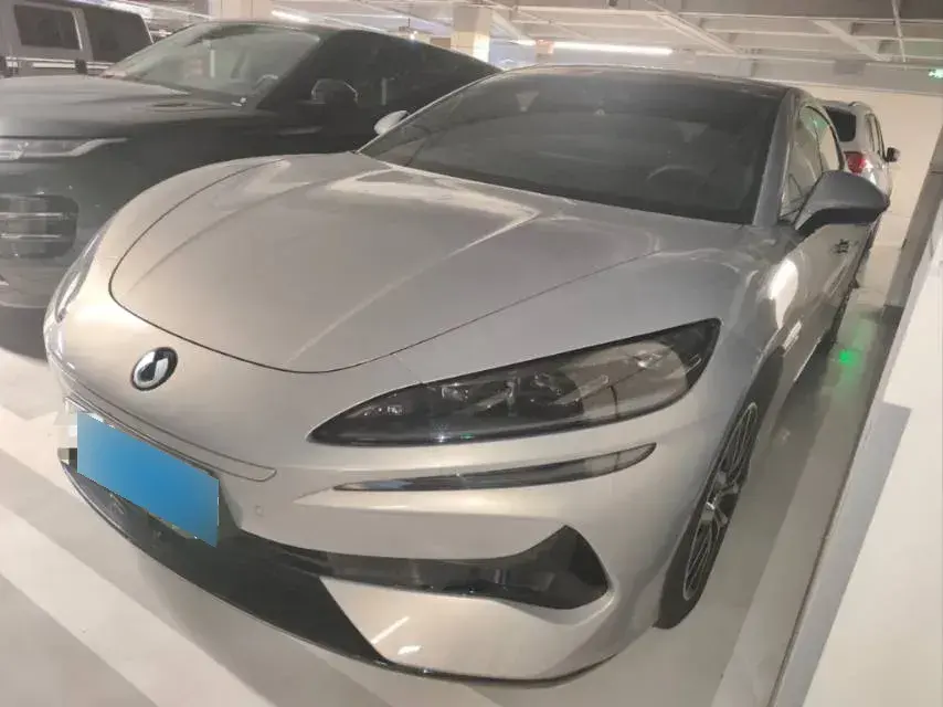 2024 Denza DenzaZ9GT 2.0T 207HP L4 E-CVT PHEV 38.5KWH