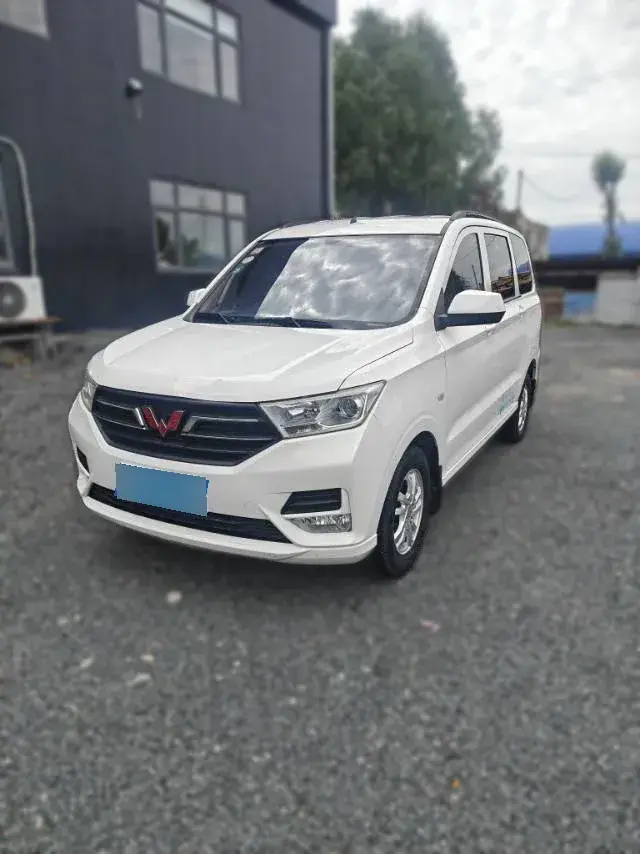 2019 WuLing HongGuang Plus 1.5T 147HP L4 6MT