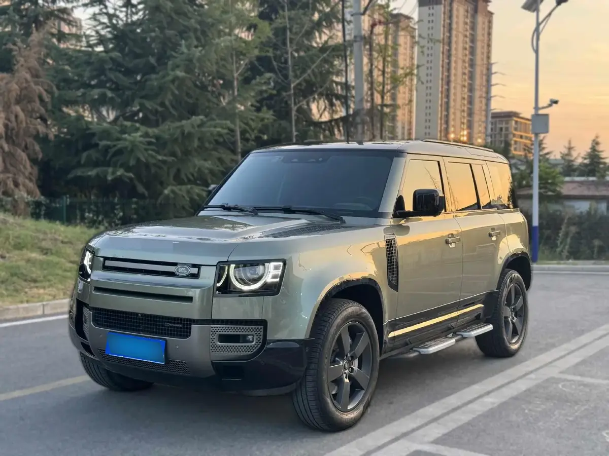 2023 Land Rover Defender 3.0T 400HP L6 8AT