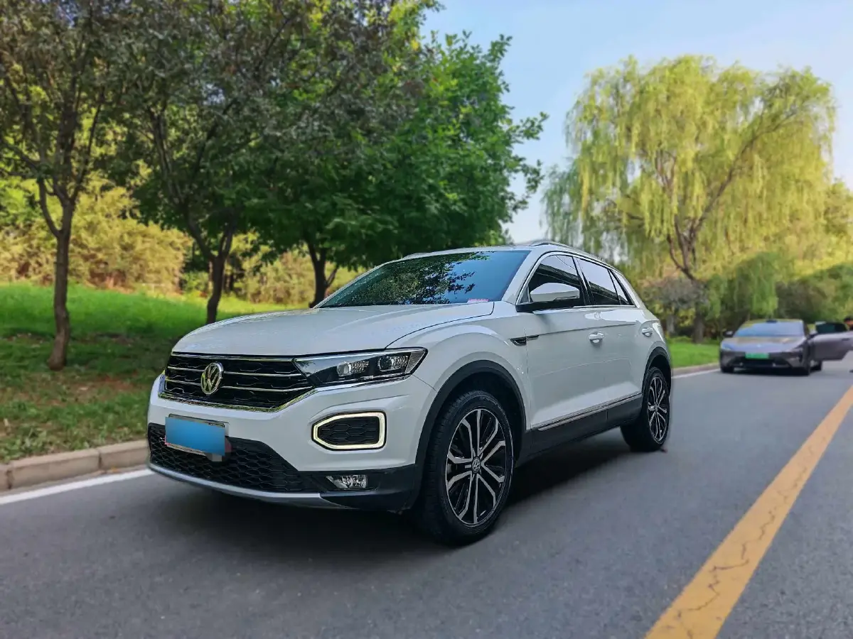2020 Volkswagen T-Roc 1.4T 150HP L4 7DCT