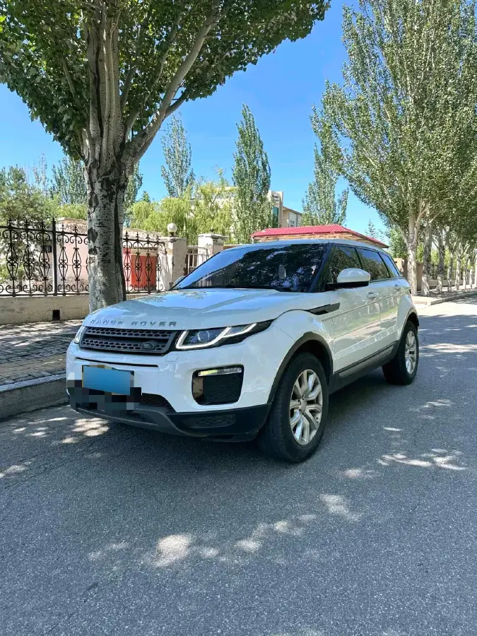 2018 Land Rover Range Rover Evoque 2.0T 241HP L4 9AT