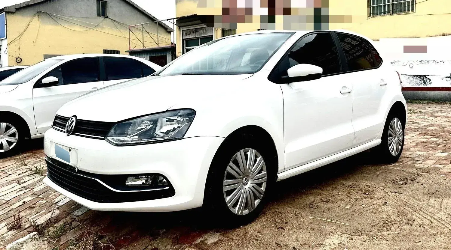 2016 Volkswagen Polo 1.6L 110HP L4 6AT
