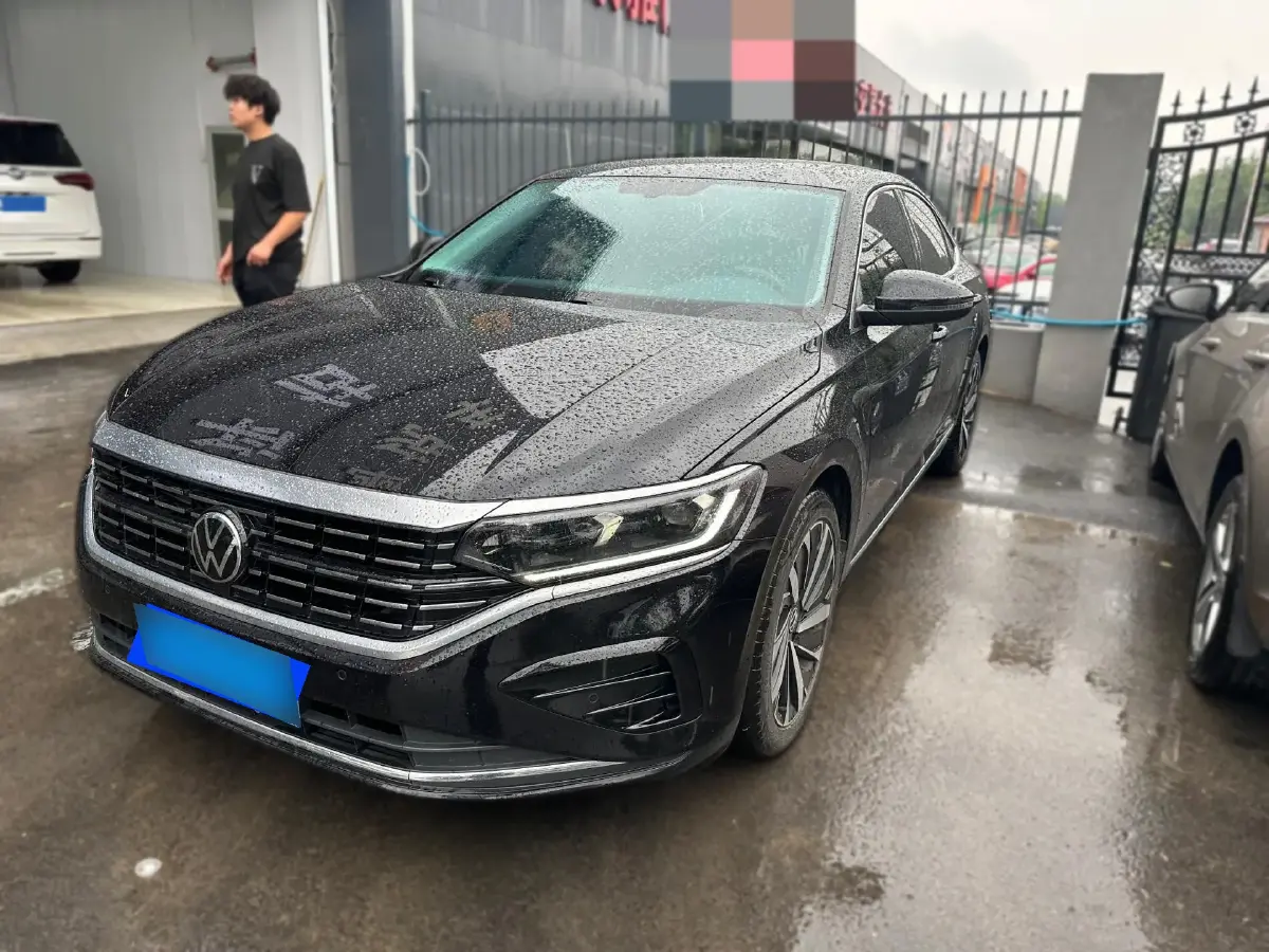 2022 Volkswagen Passat 2.0T 186HP L4 7DCT