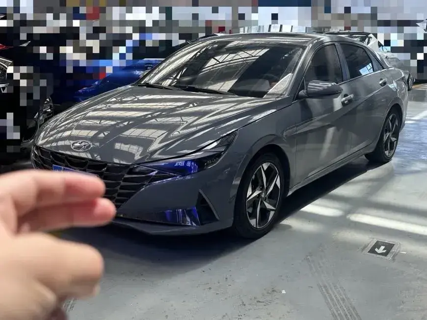 2022 Hyundai Elantra 1.5L 115HP L4 CVT