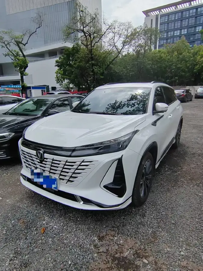 2023 ChangAn CS75 Plus 1.5T 188HP L4 8AT